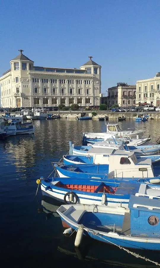 Gelone 83 - Camera Aretusa - Teatro Greco/Ortigia Hotel Syracuse Italia